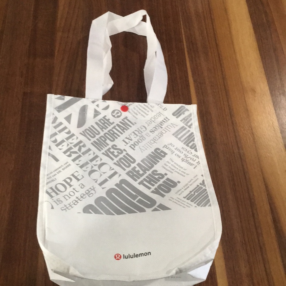 6 Lululemon Small Tote Bags